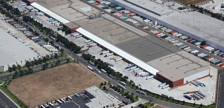 Aerial photo of Lineage's Mira Loma facility