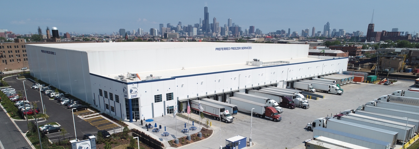 Aerial photo of Lineage's Chicago - South Wood facility