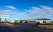 Exterior photo of Lineage's Kennewick facility