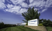 Exterior photo of Lineage's Louisville - Winstead facility