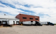 Exterior photo of Lineage's Mount Pleasant facility